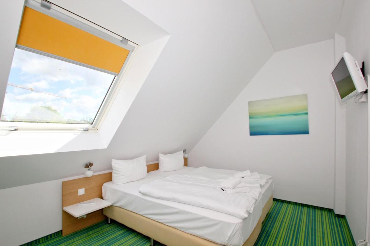 Strandnahe Fewo Mit Balkon, Gratis Nutzung Vom Ahoi Erlebnisbad Und Sauna In Sellin - Rex Rugia Fewo 30-6 Lobbe Extérieur photo
